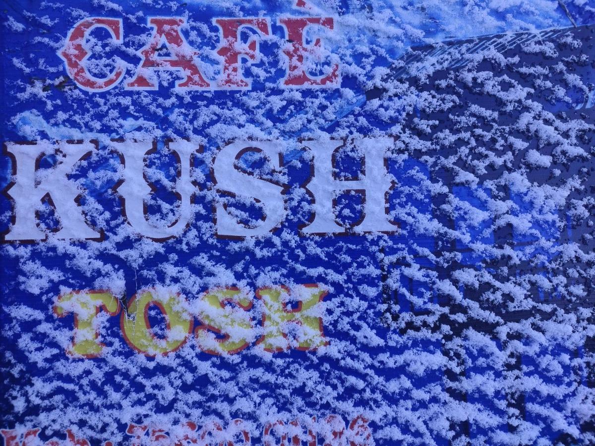 Cafe Kush Hotel Tosh Exterior photo